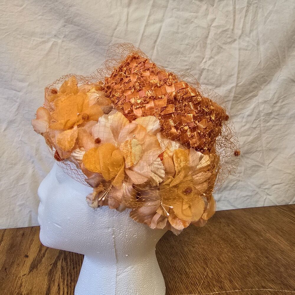 Women's 1960s Vintage Orange Petal Open-Crowned Pillbox Cocktail Hat Tulle Prop